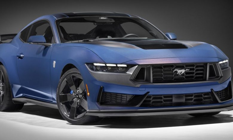 2024 Ford Mustang Dark Horse Gets Carbon Wheels and Color-Shifting ...