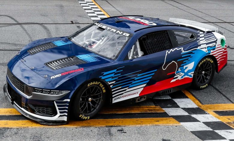 The Ford Mustang Dark Horse Looks Great As A Next Gen NASCAR | Motor ...